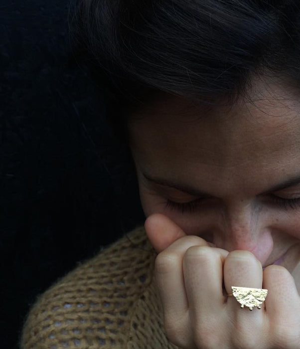 bague demi-lune dorée