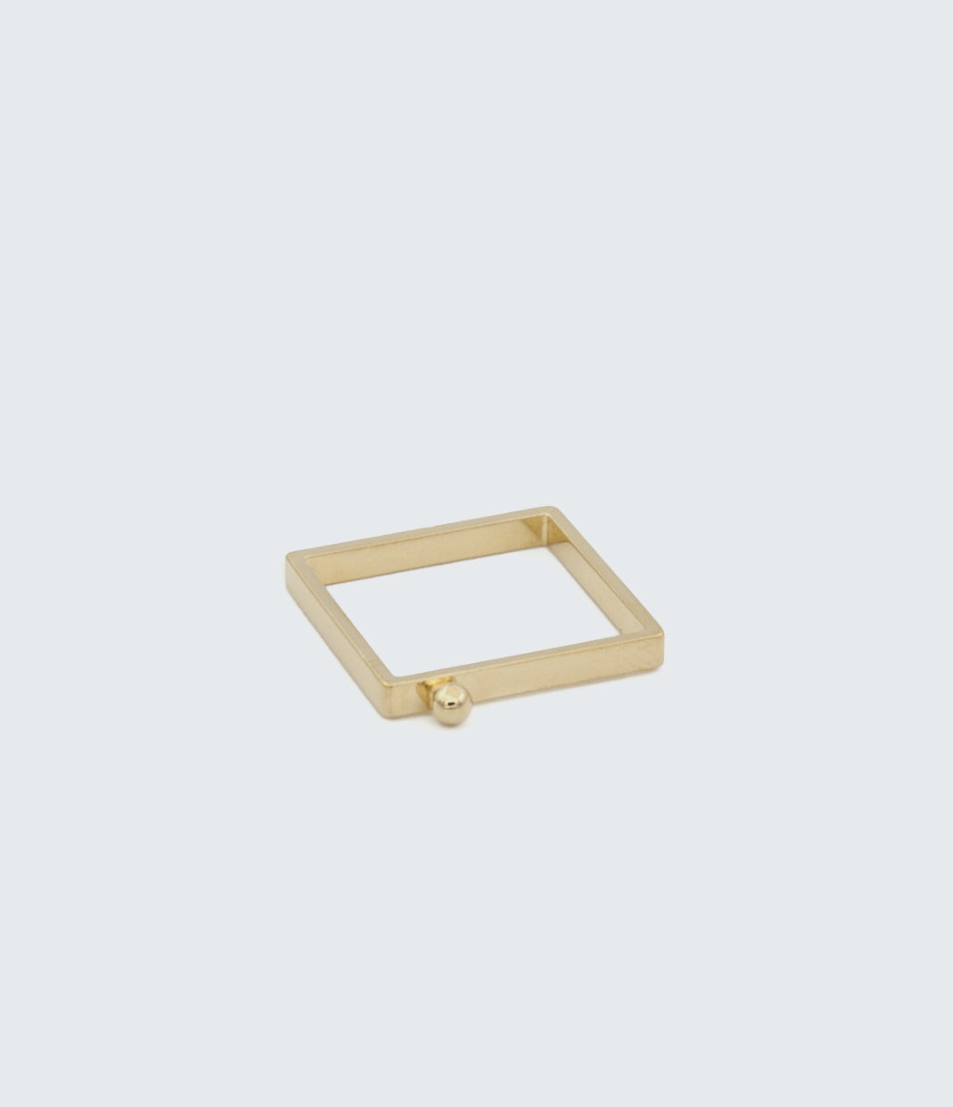 bague carrée dorée