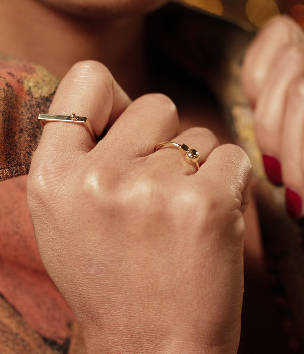 bague carrée dorée