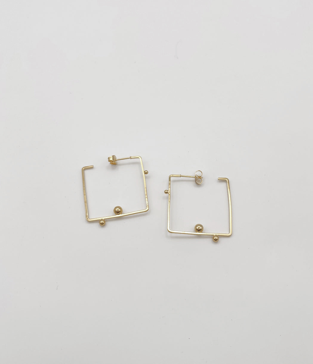  boucles d'oreilles carrées moyennes
