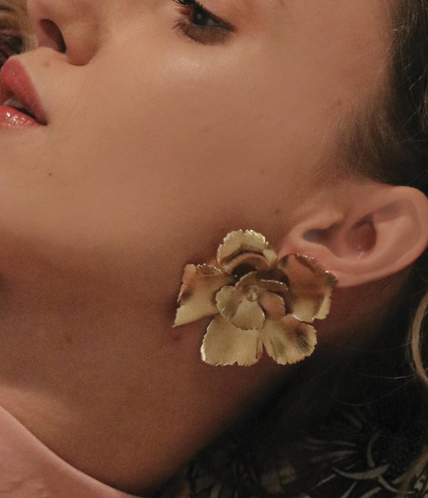 boucles d'oreilles fleurs dorées