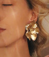 boucles d'oreilles grosses fleurs dorées 