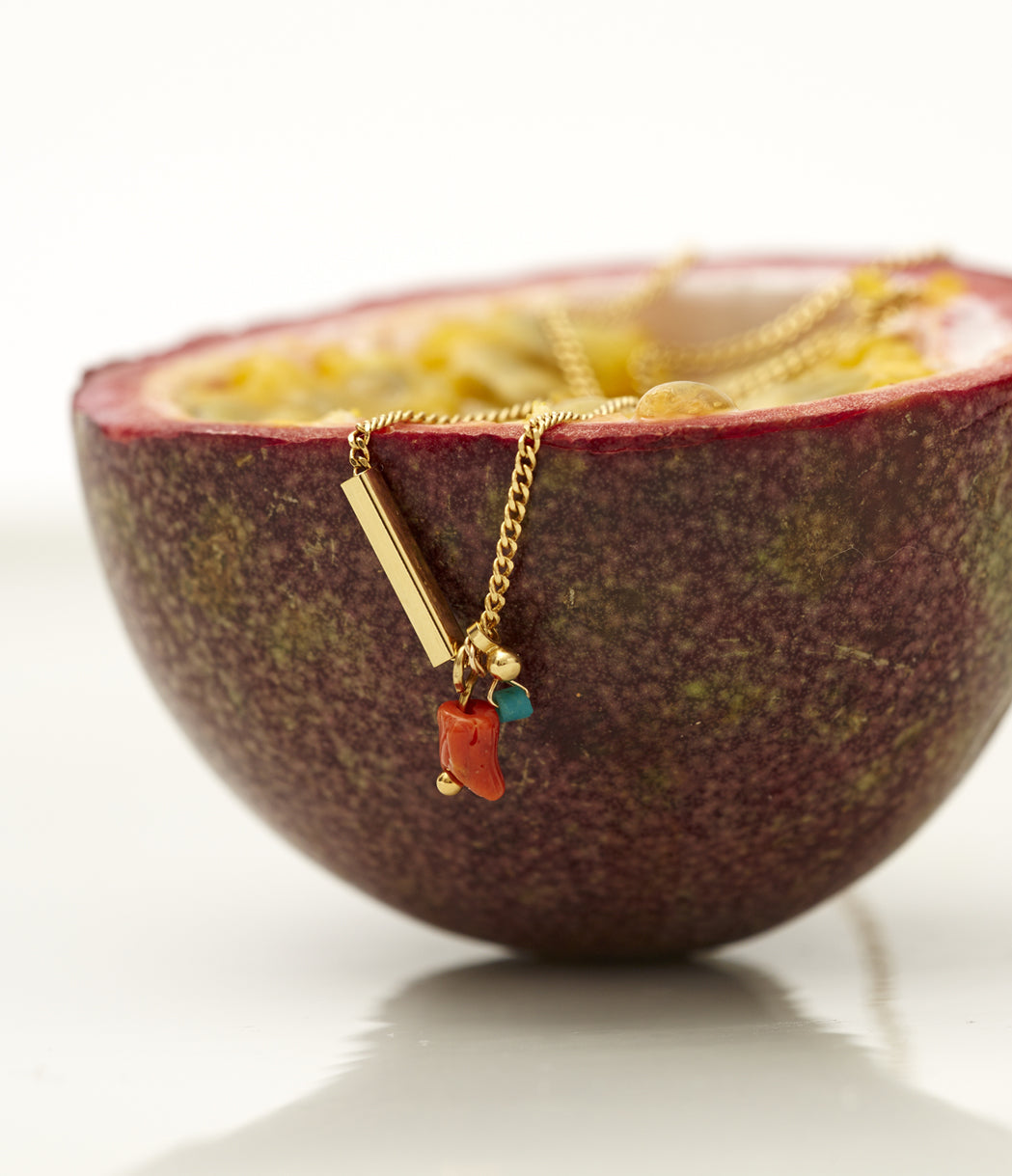 collier doré corail