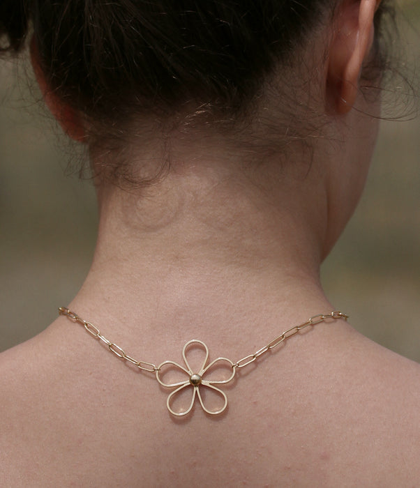 collier doré fleur