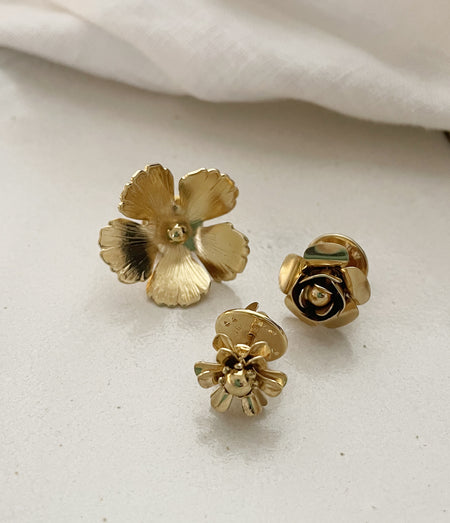 pin's fleur doré
