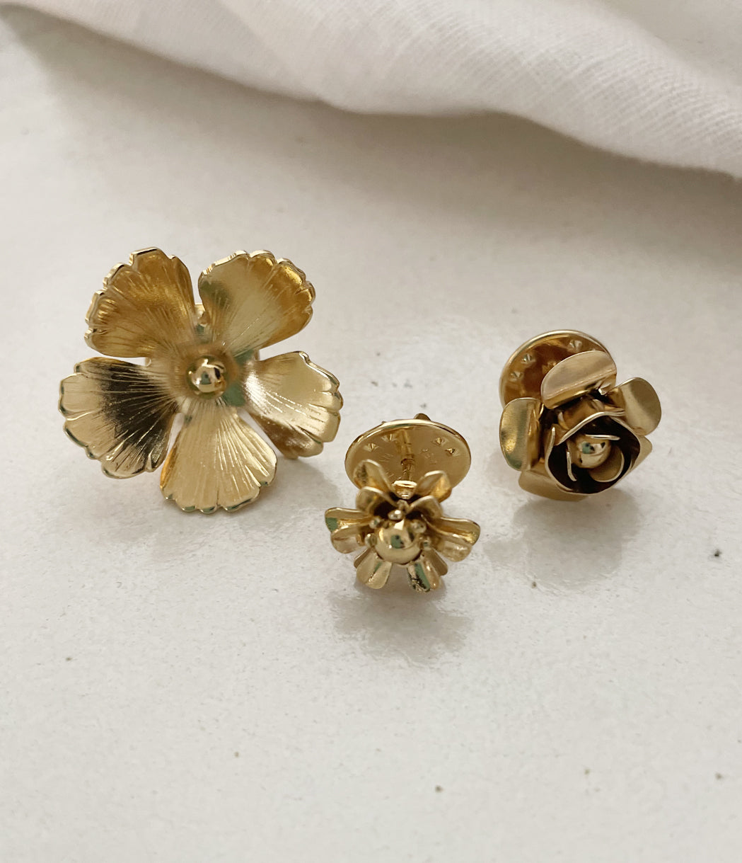 pin's fleur doré